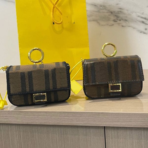 women wallets handbag purse fashion chain messenger bags patchwork printed letters gold hardware buckle mini bag genuine leather canvas
women wallets handbag purse fashion chain messenger bags patchwork printed letters gold hardware buckle mini bag genuine leather canvas