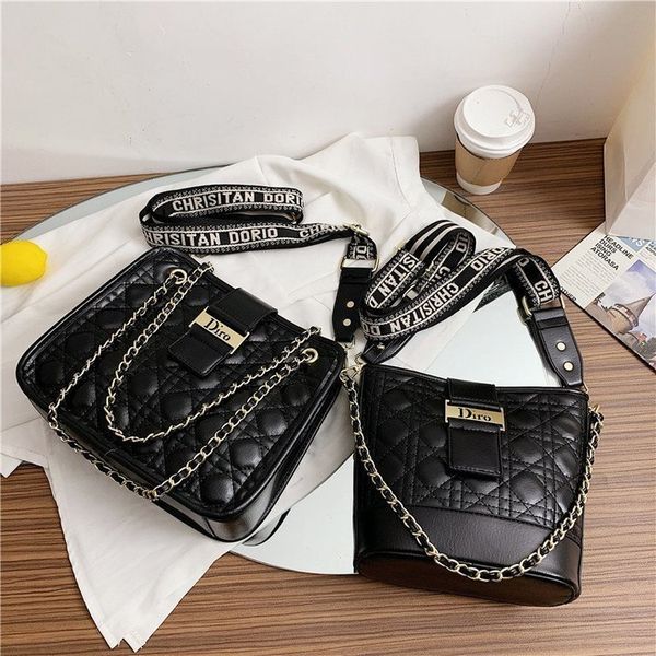 wholesale small solid color same wide shoulder strap single shoulder messenger bag fashion mommy bag luxurys d luxurys designers bag
wholesale small solid color same wide shoulder strap single shoulder messenger bag fashion mommy bag luxurys d luxurys designers bag