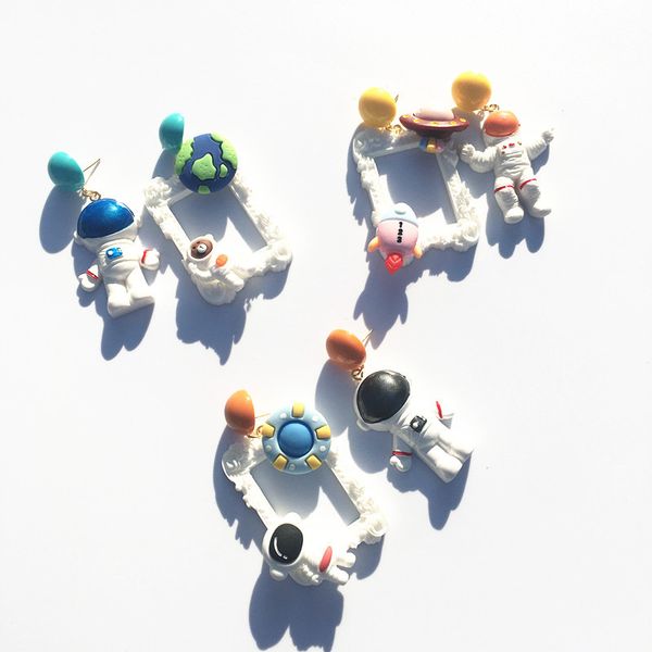 2021 funny frame statement dangle earrings planet saturn earth astronaut spaceship rocket resin earring for women fashion jewelry, Silver
2021 funny frame statement dangle earrings planet saturn earth astronaut spaceship rocket resin earring for women fashion jewelry, Silver