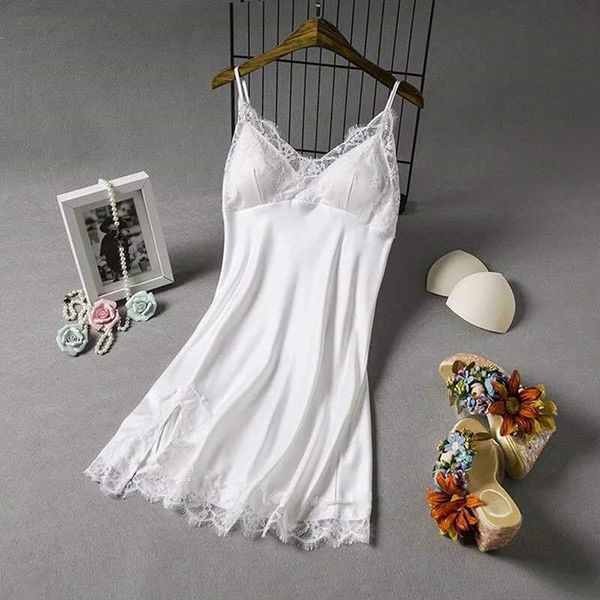 v neck solid nightdress women sleepwear sling lace spliced nightgowns dress spaghetti strap cool thin chest pad, Black;red
v neck solid nightdress women sleepwear sling lace spliced nightgowns dress spaghetti strap cool thin chest pad, Black;red