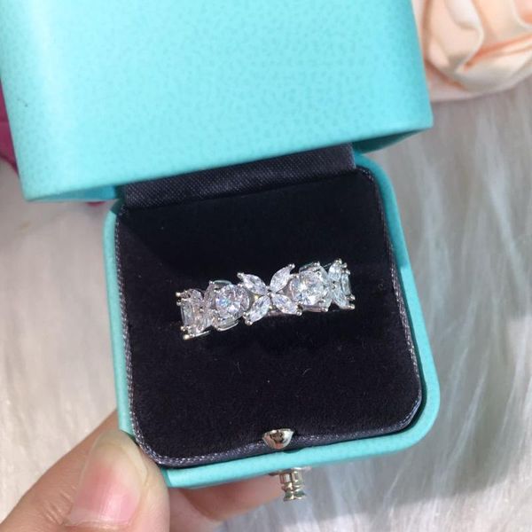 cluster rings 2021 luxury fashion 925 sterling silver engagement wedding band eternity butterfly ring for women christmas gift jewelry, Golden;silver
cluster rings 2021 luxury fashion 925 sterling silver engagement wedding band eternity butterfly ring for women christmas gift jewelry, Golden;silver