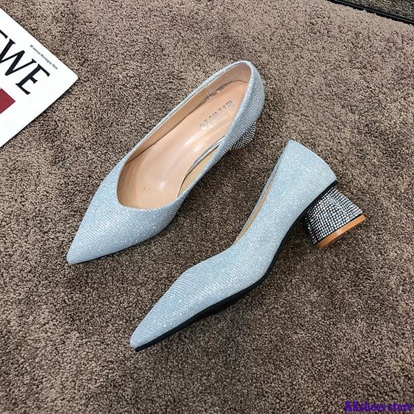 dress shoes women high heel with pointed female coarse heels black silver gold sequined sandalias femeninas
dress shoes women high heel with pointed female coarse heels black silver gold sequined sandalias femeninas