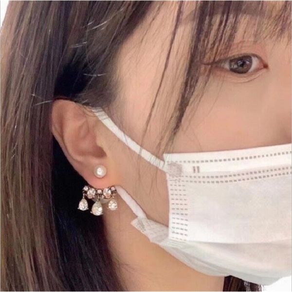 new size pearl earrings water drop drill earrings of the material 925 silver needle, Golden
new size pearl earrings water drop drill earrings of the material 925 silver needle, Golden