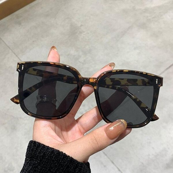 sunglasses classic vintage square women brand designer mirror plastic male sun glasses retro fashion big frame, White;black
sunglasses classic vintage square women brand designer mirror plastic male sun glasses retro fashion big frame, White;black