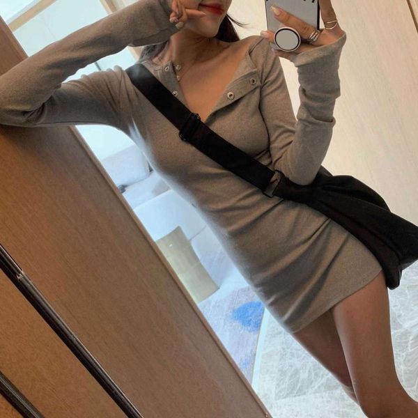 one line shoulder dress women's long sleeve hip wrap skirt tight light mature style autumn skirt, Black;gray
one line shoulder dress women's long sleeve hip wrap skirt tight light mature style autumn skirt, Black;gray