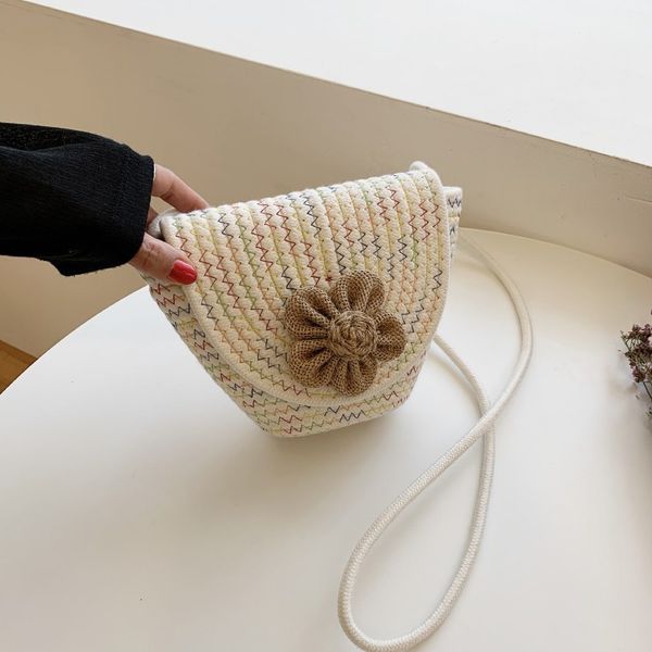 new fashion flip woven single shoulder messenger travel vacation beach bag ethnic style small fresh flower bucket bag
new fashion flip woven single shoulder messenger travel vacation beach bag ethnic style small fresh flower bucket bag