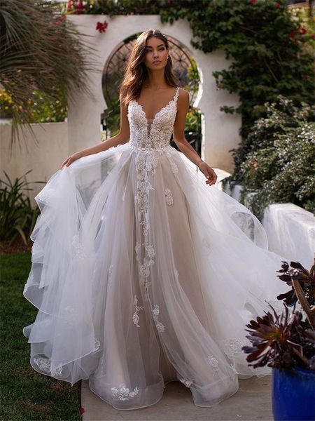 straps beach a-line wedding dresstulle applique lace rufflescourt train garden vintage spaghetti long bridal dresses, White
straps beach a-line wedding dresstulle applique lace rufflescourt train garden vintage spaghetti long bridal dresses, White