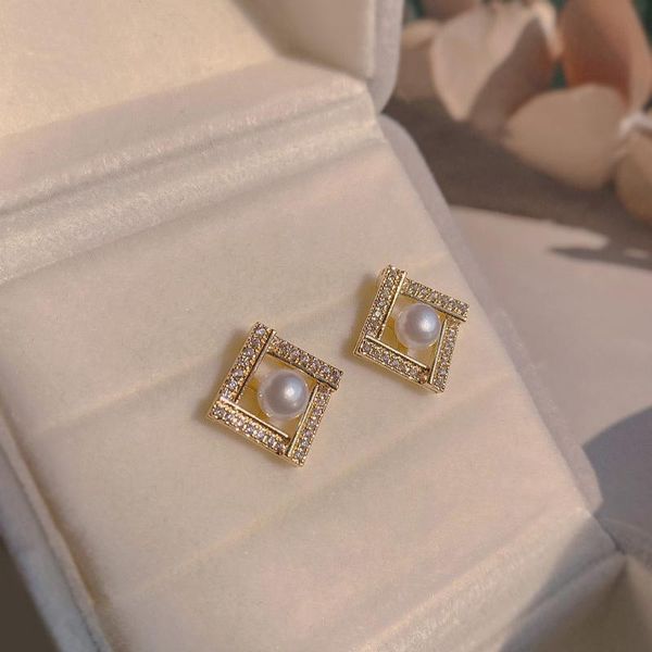 stud permih women's earrings pearl for women korean geometry square metal gold shiny transparent zircon, Golden;silver
stud permih women's earrings pearl for women korean geometry square metal gold shiny transparent zircon, Golden;silver