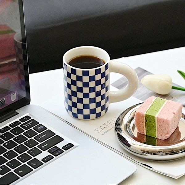 mugs nordic ins net red checkerboard mug japanese-style ceramic water cup modern minimalist household mosaic lattice milk coffee
mugs nordic ins net red checkerboard mug japanese-style ceramic water cup modern minimalist household mosaic lattice milk coffee
