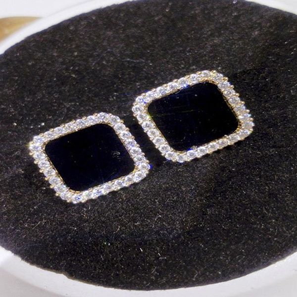 stud korean trendy geometric square bling iced out mirco paved zircon earrings for women girl party wedding fashion jewelry, Golden;silver
stud korean trendy geometric square bling iced out mirco paved zircon earrings for women girl party wedding fashion jewelry, Golden;silver