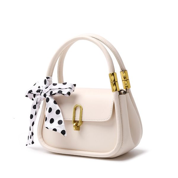 spring and summer leisure women's bag simple h youth lock inclined cross solid color fresh versatile small square
spring and summer leisure women's bag simple h youth lock inclined cross solid color fresh versatile small square