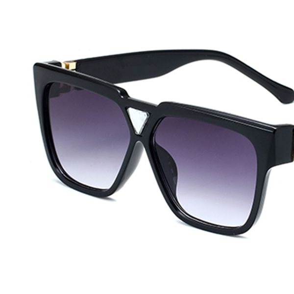 fashion large frame diamond sunglasses designer retro sun glasses uv protection with box and packaging, White;black
fashion large frame diamond sunglasses designer retro sun glasses uv protection with box and packaging, White;black