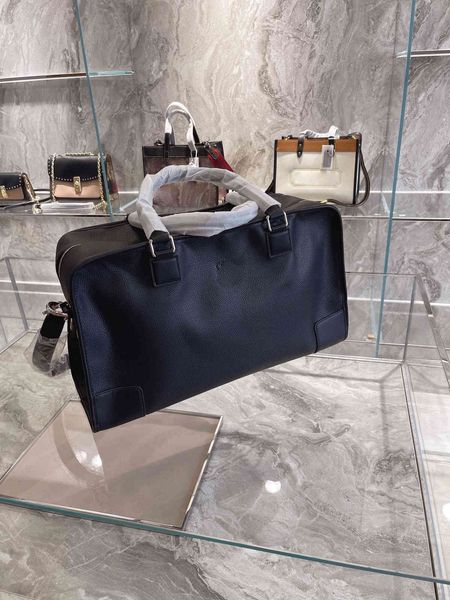 outlet factory black pure leather square travel bag fashion cool large capacity airport bag zipper hand luxuryss designerss yw
outlet factory black pure leather square travel bag fashion cool large capacity airport bag zipper hand luxuryss designerss yw