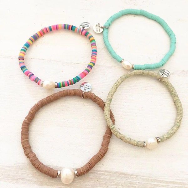 charm bracelets 2021 summer fashion bohemian style silica gel pearl with bracelet women's exquisite gift jewelry, Golden;silver
charm bracelets 2021 summer fashion bohemian style silica gel pearl with bracelet women's exquisite gift jewelry, Golden;silver