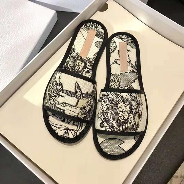 slippers 2021 summer classic fashion home travel essential embroidered pattern lightweight velvet non-slip flat ladies shoes, Black
slippers 2021 summer classic fashion home travel essential embroidered pattern lightweight velvet non-slip flat ladies shoes, Black