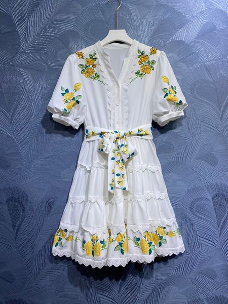 europe station women's dress summer 2021 new wave lace embroidery flower v-neck waist dress, Black;gray
europe station women's dress summer 2021 new wave lace embroidery flower v-neck waist dress, Black;gray
