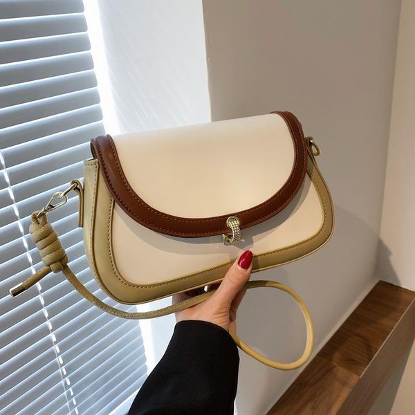 cross body women's bag 2021 bump color small square simple solid single shoulder crossbody locking tote bags for women
cross body women's bag 2021 bump color small square simple solid single shoulder crossbody locking tote bags for women