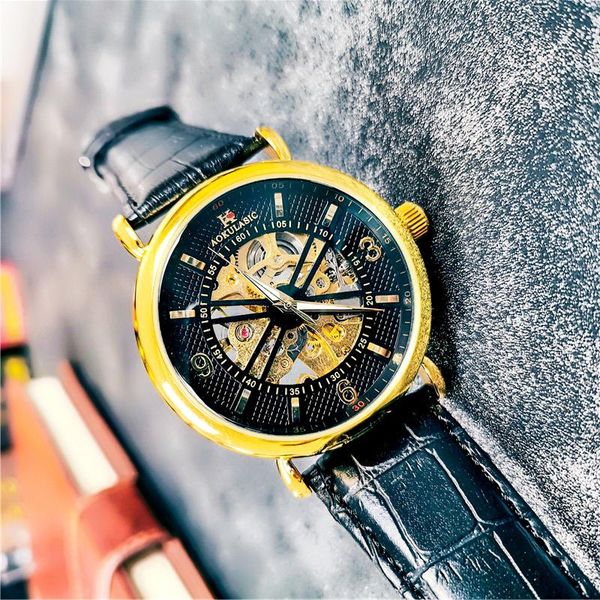 wristwatches aokulasic men watches automatic skeleton watch sports waterproof mechanical wristwatch male relogio masculino, Slivery;brown
wristwatches aokulasic men watches automatic skeleton watch sports waterproof mechanical wristwatch male relogio masculino, Slivery;brown
