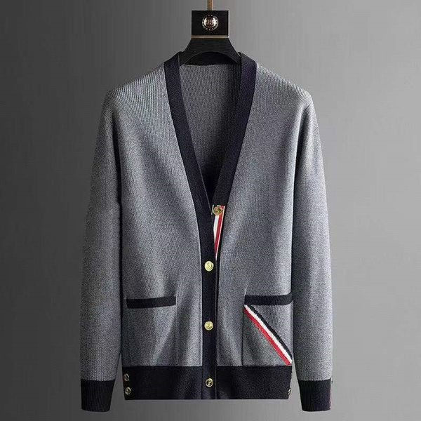 21 designer men's clothing spring and autumn winter men's sweater v-neck casual hooded knitted cardigan jacket fashion embroidery, White;black
21 designer men's clothing spring and autumn winter men's sweater v-neck casual hooded knitted cardigan jacket fashion embroidery, White;black
