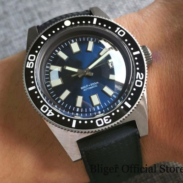 wristwatches diver 300m waterproof nh35a automatic men watch 62mas case domed sapphire glass green luminous dial rotating bezel, Slivery;brown
wristwatches diver 300m waterproof nh35a automatic men watch 62mas case domed sapphire glass green luminous dial rotating bezel, Slivery;brown