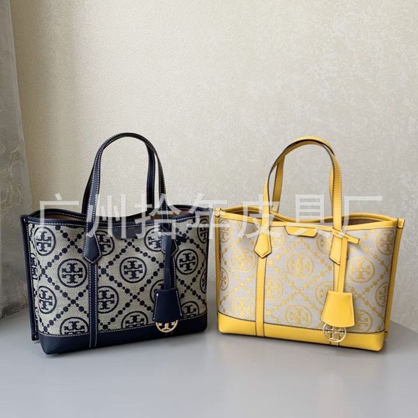 luxury handbags 2021 new printed shopping large capacity canvas tote one shoulder straddle women's bag
luxury handbags 2021 new printed shopping large capacity canvas tote one shoulder straddle women's bag