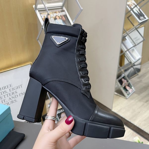 designer luxury high-end casual high-women's boots, side zipper, explosive strength, beautiful and comfortable, Black
designer luxury high-end casual high-women's boots, side zipper, explosive strength, beautiful and comfortable, Black
