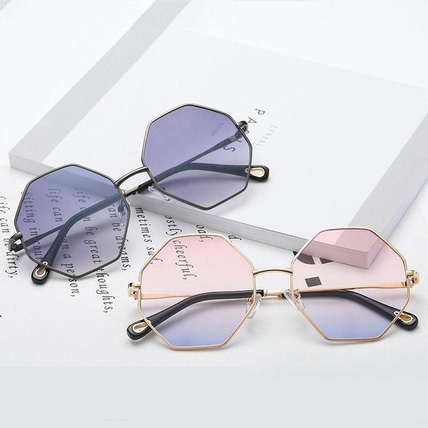 sunglasses vintage metal hexagonal women men 2021 brand designer driving gradient fake sun glasses round gold chic eyewear, White;black
sunglasses vintage metal hexagonal women men 2021 brand designer driving gradient fake sun glasses round gold chic eyewear, White;black