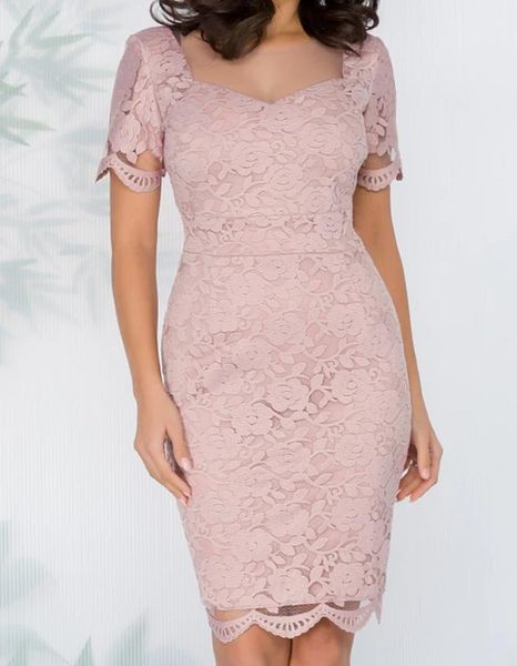 sheath / column mother of the bride dress elegant square neck knee length lace short sleeve with embroidery 2021 c061, Black;red
sheath / column mother of the bride dress elegant square neck knee length lace short sleeve with embroidery 2021 c061, Black;red