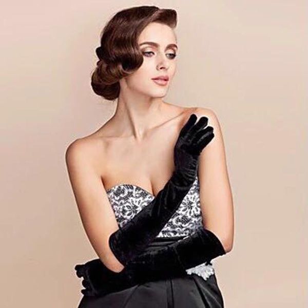 bridal gloves vintage black velvet 45cm * 10cm elbow length women banquet dress accessories, White
bridal gloves vintage black velvet 45cm * 10cm elbow length women banquet dress accessories, White