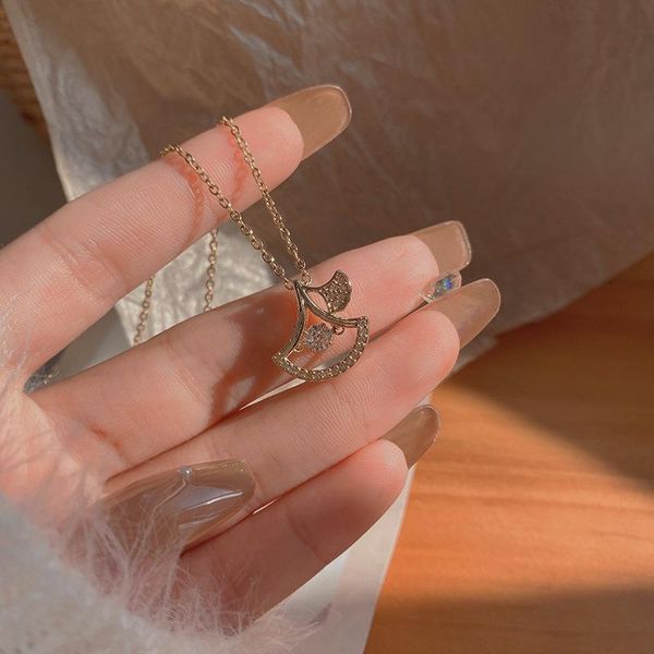 pendant necklaces fashion simple fan-shaped titanium steel necklace shiny rhinestone couple good friends friendship choker jewelry gift, Silver
pendant necklaces fashion simple fan-shaped titanium steel necklace shiny rhinestone couple good friends friendship choker jewelry gift, Silver