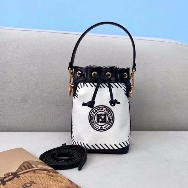 2021 new trend fashion canvas embroidery drawstring bucket bag casual simple one shoulder versatile women's bag luxurys designers bagsy
2021 new trend fashion canvas embroidery drawstring bucket bag casual simple one shoulder versatile women's bag luxurys designers bagsy