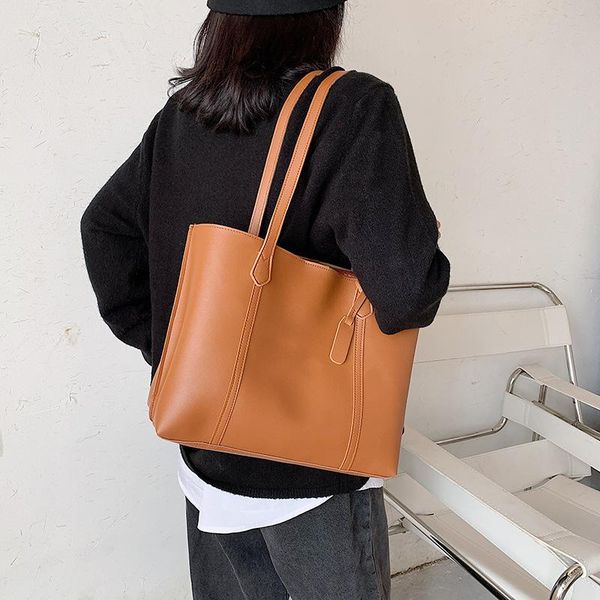 evening bags ladies quality leather letter shoulder for women 2021 luxury handbags designer fashion large capacity tote bag
evening bags ladies quality leather letter shoulder for women 2021 luxury handbags designer fashion large capacity tote bag