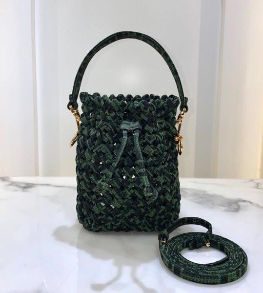 luxury handbags and storage fend designer 2021 fashion new summer woven hollow bucket handbag single shoulder messenger
luxury handbags and storage fend designer 2021 fashion new summer woven hollow bucket handbag single shoulder messenger