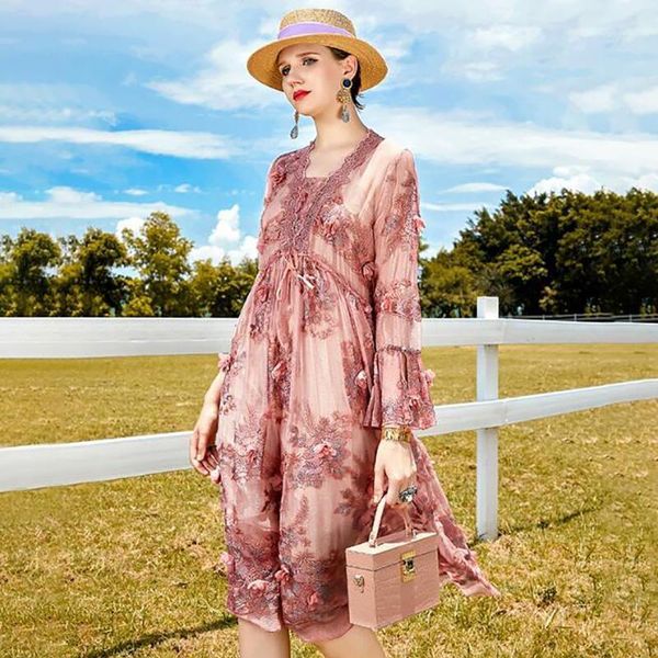silk embroidery vintage style dress women's autumn v-neck butterfly sleeve mid-length loose -2xl casual dresses, Black;gray
silk embroidery vintage style dress women's autumn v-neck butterfly sleeve mid-length loose -2xl casual dresses, Black;gray