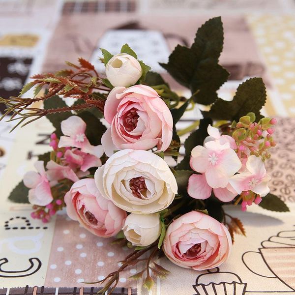 european vintage artificial silk tea rose flowers 6 head 4 small bud bouquet wedding retro home fake flower party diy decoration decorative
european vintage artificial silk tea rose flowers 6 head 4 small bud bouquet wedding retro home fake flower party diy decoration decorative