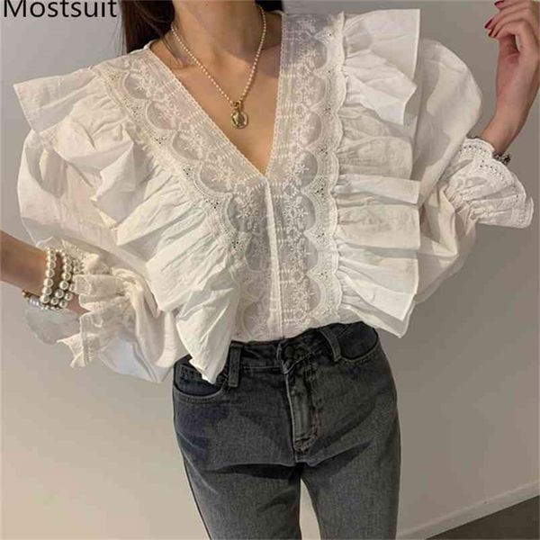 v-neck ruffles elegant women shirt blouse spring flare sleeve hollow out embroidered solid vintage korean female blusas 210513, White
v-neck ruffles elegant women shirt blouse spring flare sleeve hollow out embroidered solid vintage korean female blusas 210513, White