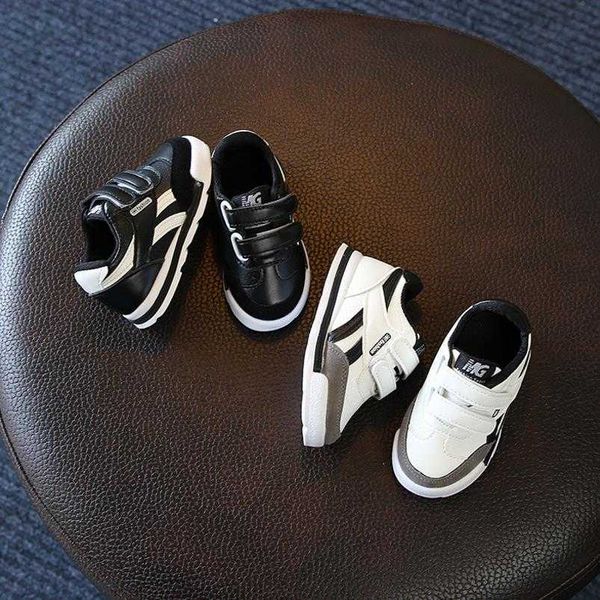 new fashion children shoes flat boys girls sandals breathable soft kids sports sneakers eu 21-30 g1025, Black;red
new fashion children shoes flat boys girls sandals breathable soft kids sports sneakers eu 21-30 g1025, Black;red