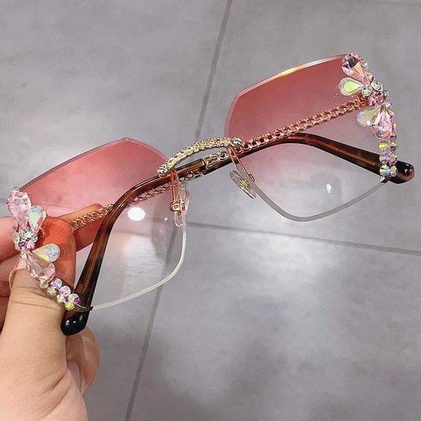 sunglasses 2021 gradient sunshade mirror european and american trend glasses edging studded rimless metal ladies, White;black
sunglasses 2021 gradient sunshade mirror european and american trend glasses edging studded rimless metal ladies, White;black