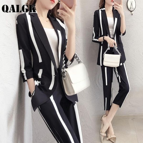 women's suits & blazers 2021 zomer nieuwe stijl slim pak vrouwelijke temperament mode dames tweedelige lente trend wilde hoge kwaliteit, White;black
women's suits & blazers 2021 zomer nieuwe stijl slim pak vrouwelijke temperament mode dames tweedelige lente trend wilde hoge kwaliteit, White;black
