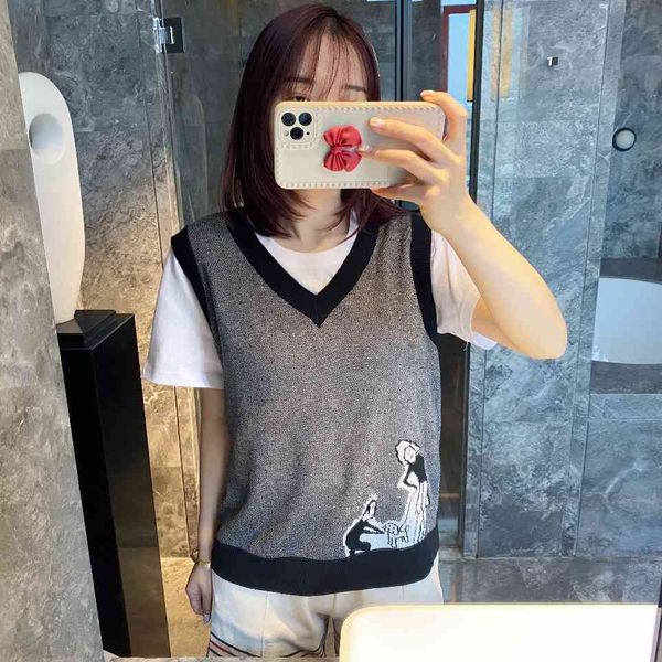 8927 yuanqi puppy vest pattern wool sleeveless v-neck pullover sweater vest coat, White
8927 yuanqi puppy vest pattern wool sleeveless v-neck pullover sweater vest coat, White