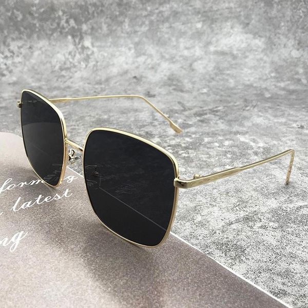 sunglasses korean version net red the same metal frame classic block d home female anti uv, White;black
sunglasses korean version net red the same metal frame classic block d home female anti uv, White;black