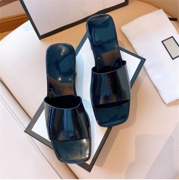 new women jelly sandals high heels slippers slides fashion beach thick bottom slipper platform alphabet lady sandal rubber slide with box g0, Black
new women jelly sandals high heels slippers slides fashion beach thick bottom slipper platform alphabet lady sandal rubber slide with box g0, Black