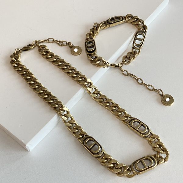luxury designer fashion 2021 cd letter used necklace women net red same neck chain bracelet jewelry, Red;brown
luxury designer fashion 2021 cd letter used necklace women net red same neck chain bracelet jewelry, Red;brown