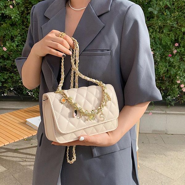evening bags fashion diamond grid embroidery small square bag girl 2021 chains shoulder female daily nightclub cross body white
evening bags fashion diamond grid embroidery small square bag girl 2021 chains shoulder female daily nightclub cross body white
