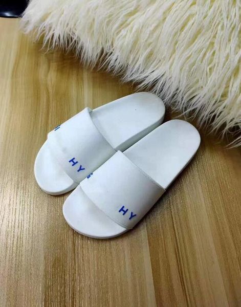 sandals fashion men women flats casual beach slippers shoes flip-flops letters comfortable sandal g21541, Black
sandals fashion men women flats casual beach slippers shoes flip-flops letters comfortable sandal g21541, Black