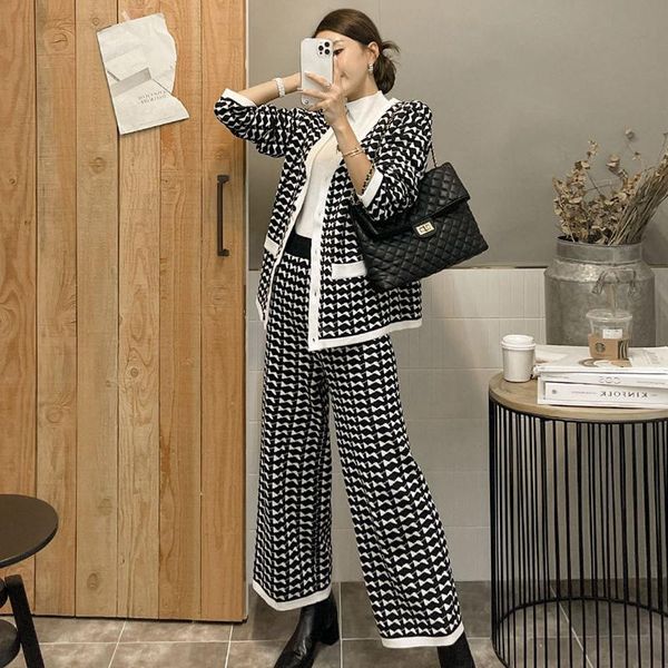 women's two piece pants 2021 autumn winter woman knitted suits single breasted cardigan plaid sweater+long loose casual sets, White
women's two piece pants 2021 autumn winter woman knitted suits single breasted cardigan plaid sweater+long loose casual sets, White