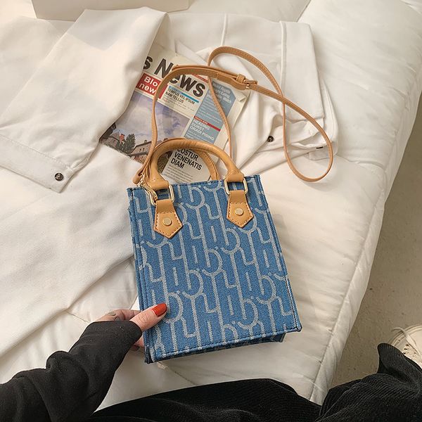 fashion print bag female messenger bags 2021 small square handbag designer korean version tote brand mini one shoulder handbags luxury
fashion print bag female messenger bags 2021 small square handbag designer korean version tote brand mini one shoulder handbags luxury