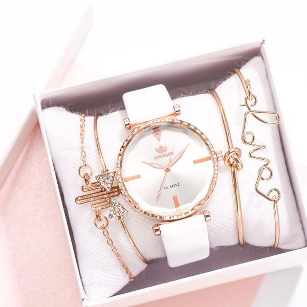wristwatches 5pcs watch set fashion leather band women's wristwatch casual ladies bracelet dress simple sports quartz clock relogio fem, Slivery;brown
wristwatches 5pcs watch set fashion leather band women's wristwatch casual ladies bracelet dress simple sports quartz clock relogio fem, Slivery;brown