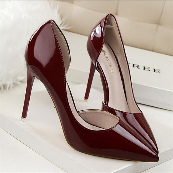 dress shoes summer women high heels simple hollow pumps thin heel fashion patent leather pointed high-heeled size 34 g638-5, Black
dress shoes summer women high heels simple hollow pumps thin heel fashion patent leather pointed high-heeled size 34 g638-5, Black