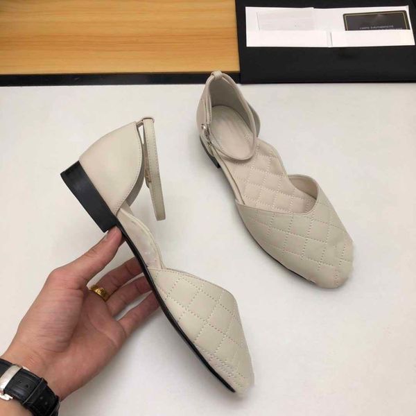 2021 designer mary janes, new luxury sandals, good quality female designer sandals suede calfskin designer sandals, Black
2021 designer mary janes, new luxury sandals, good quality female designer sandals suede calfskin designer sandals, Black